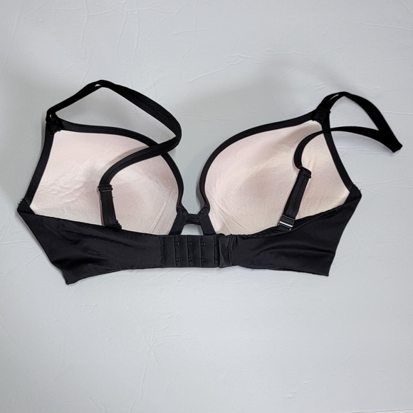 VICTORIA SECRET PUSH UP BLACK BRA/ 32DD - Picture 2 of 9